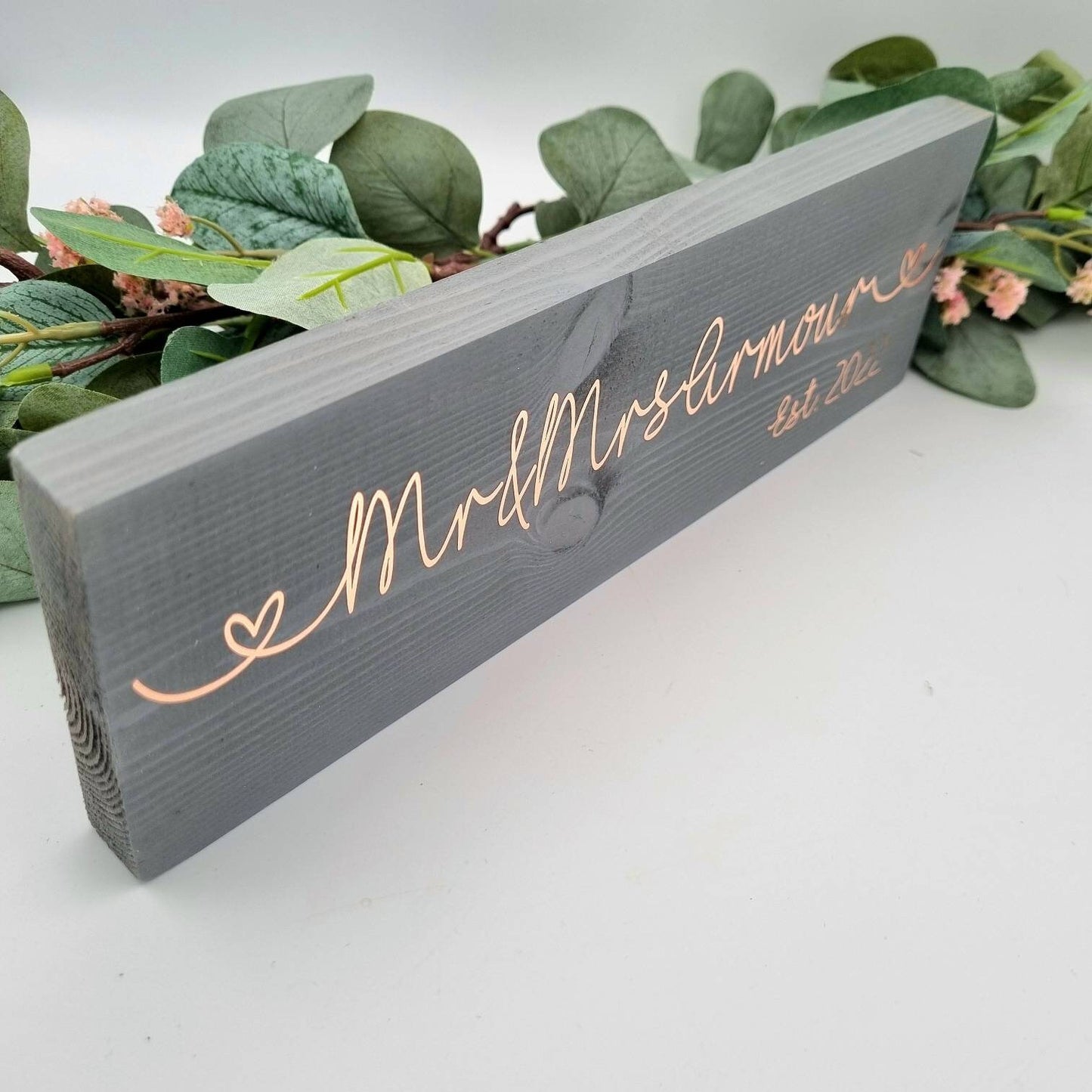 Wooden Mr and Mrs Sign Personalised with the Names and Year of Your Choice.