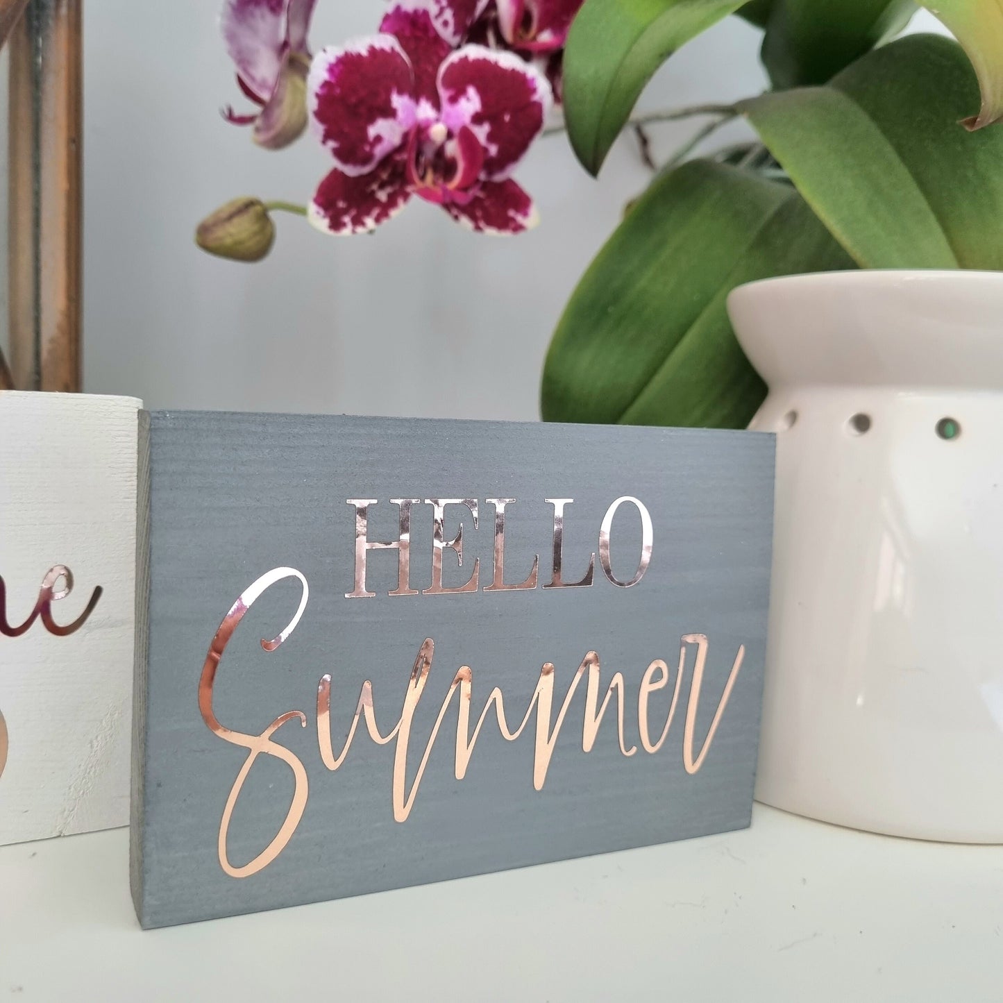Summer Tiered Tray Decor Sign – Hello Summer Wooden Mini Sign in a Farmhouse & Country Style