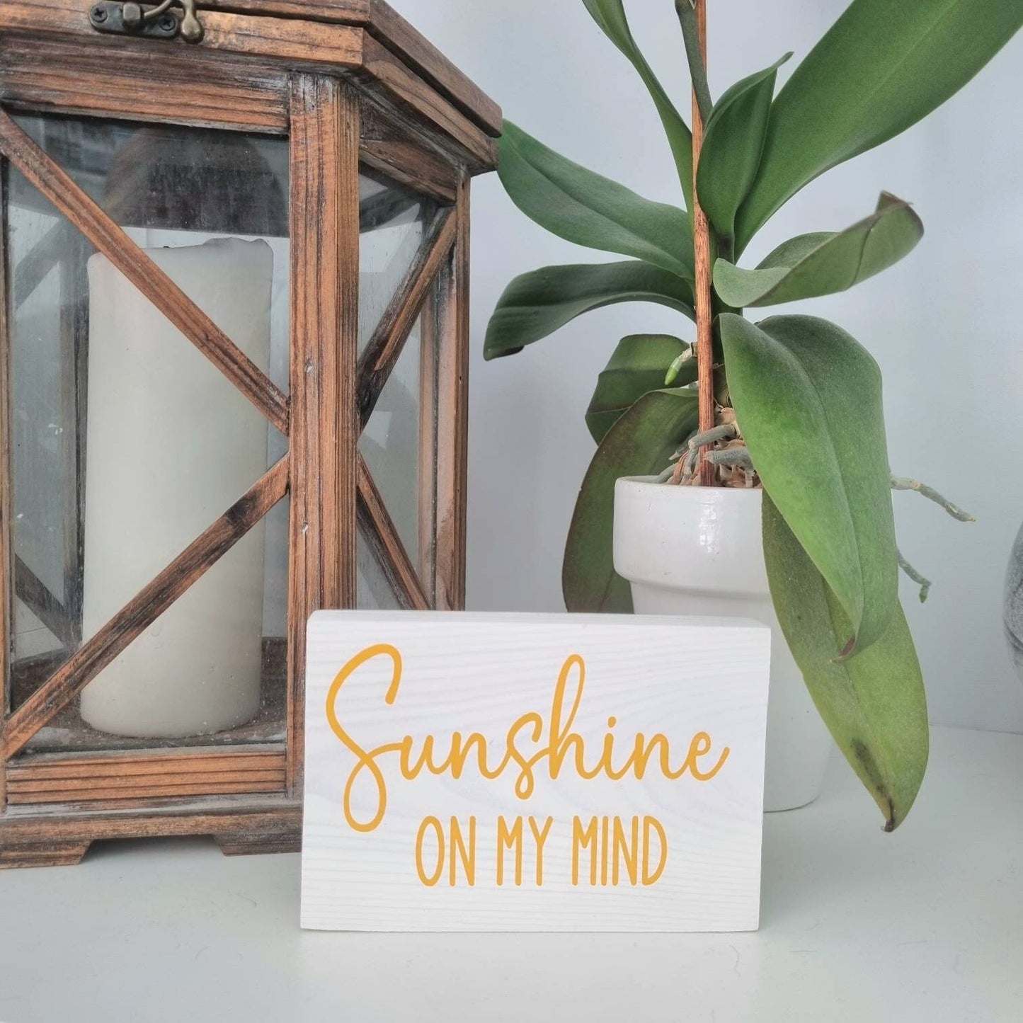Summer Tiered Tray Decor Sign – Hello Summer Wooden Mini Sign in a Farmhouse & Country Style