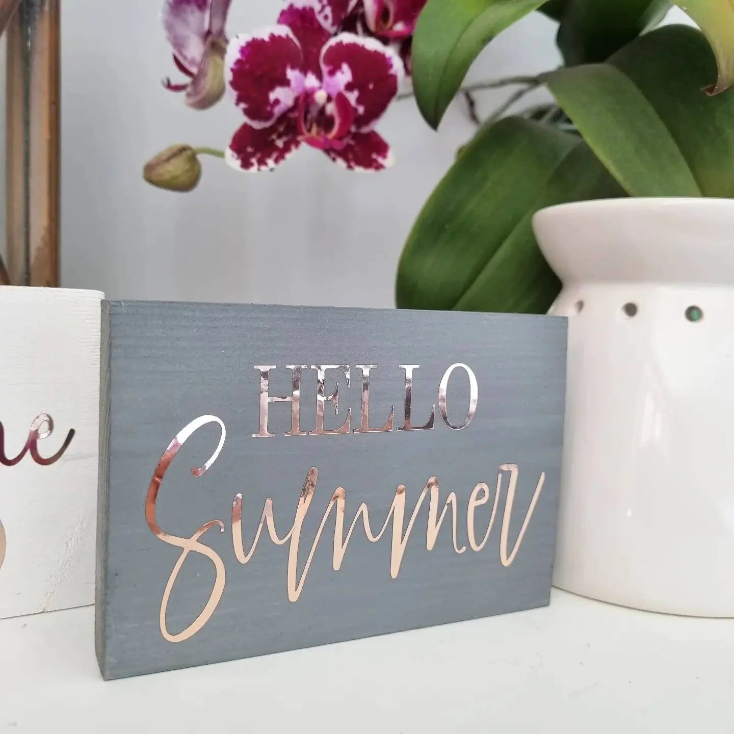 Summer Tiered Tray Decor Sign – Hello Summer Wooden Mini Sign in a Farmhouse & Country Style