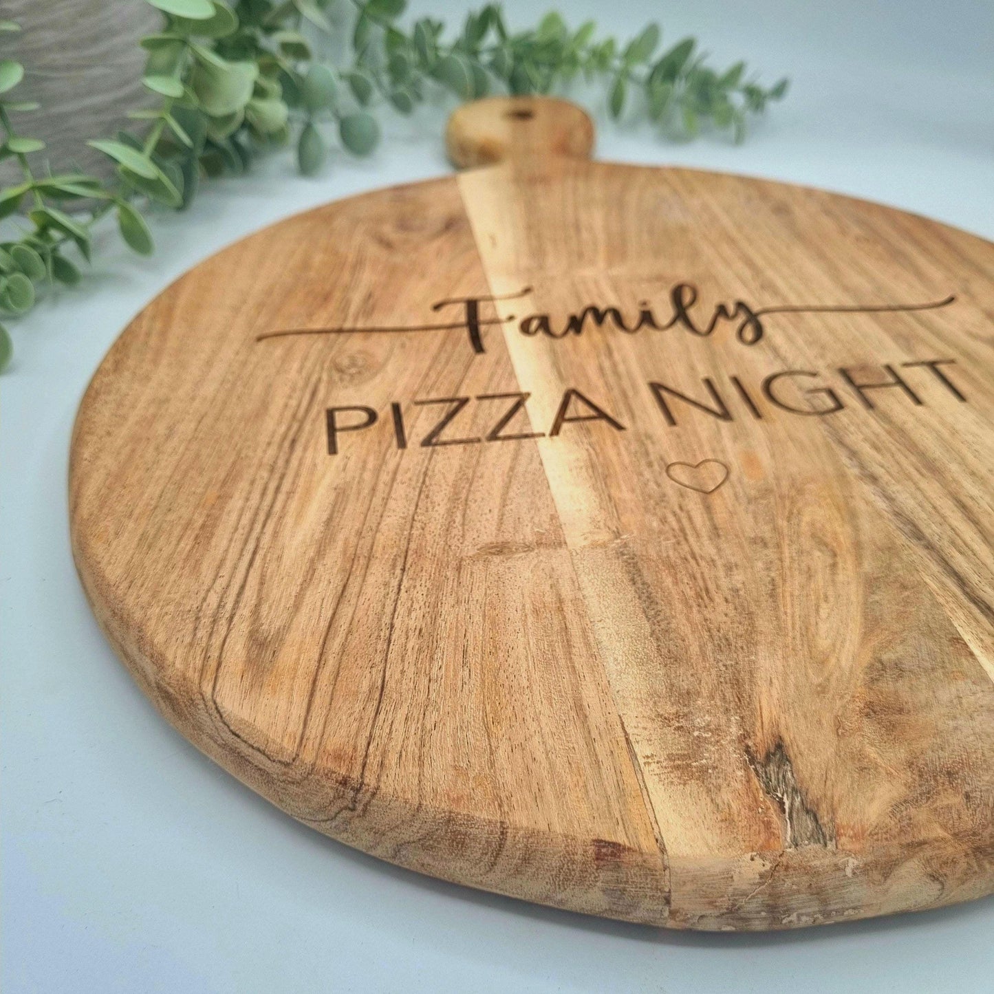 Personalised Engraved Rustic Acacia Wood Pizza Board. Family Pizza night serving Board.