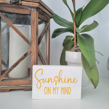 Summer Tiered Tray Decor Sign – Hello Summer Wooden Mini Sign in a Farmhouse & Country Style